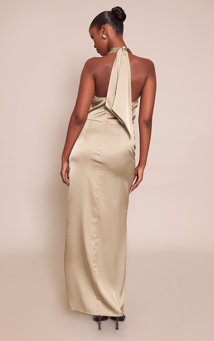 Robe droite satinée vert olive à découpe goutte d'eau image 2