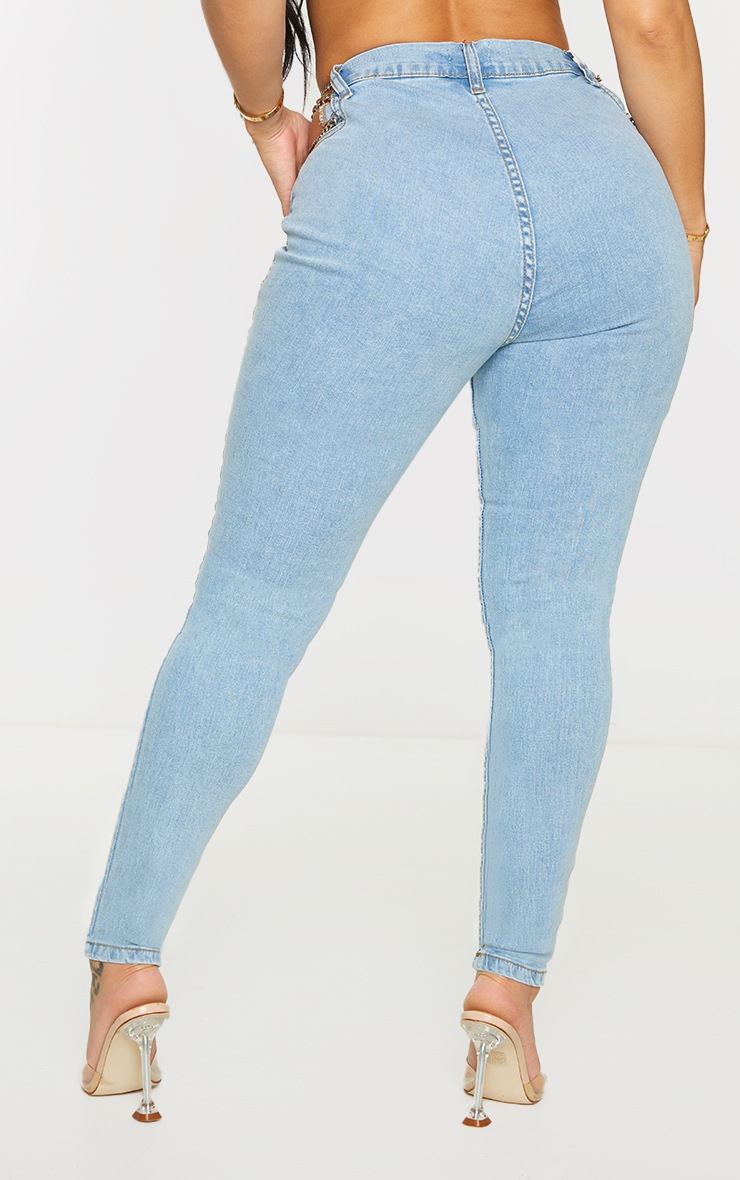 Shape Jean skinny délavage vintage découpé détail chaîne image 3