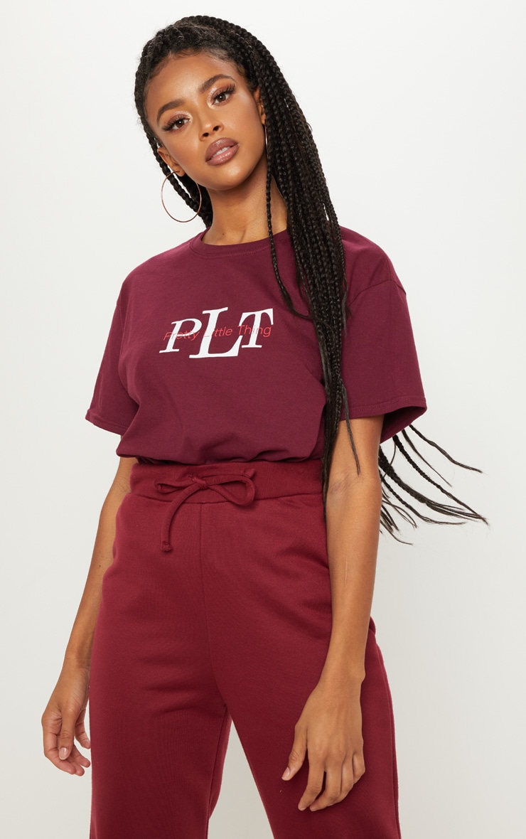 Tee-shirt oversized bordeaux à logo PRETTYLITTLETHING