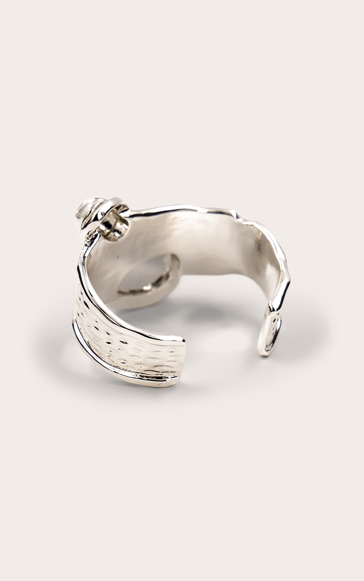 Bracelet manchette argenté texturé à pierres claires image 3