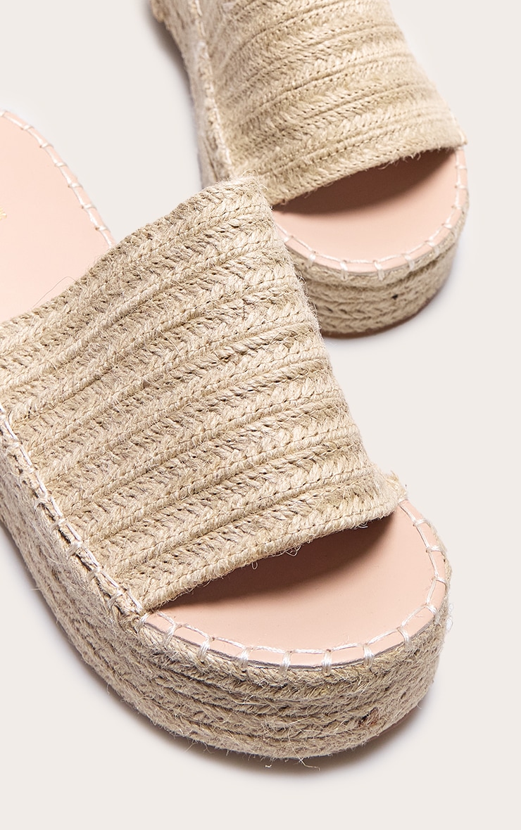 Sandales compensées non colorées style espadrilles image 4