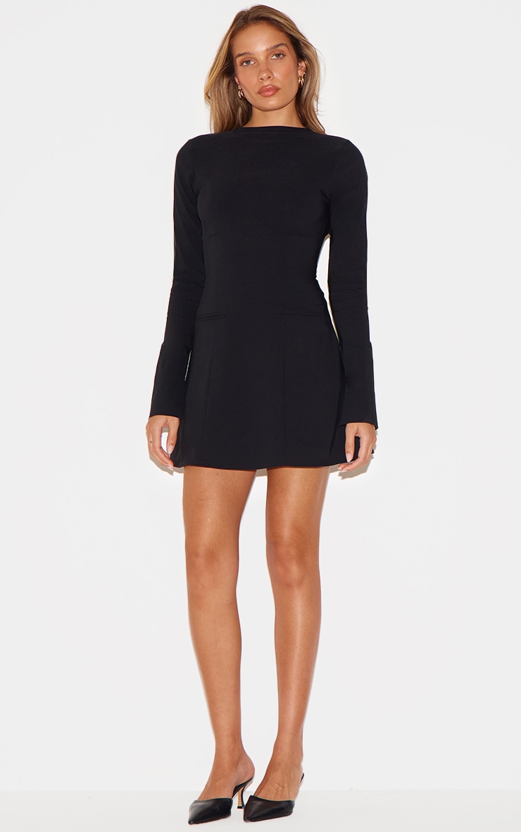 Robe droite tissée noire à col bateau et manches évasées image 3
