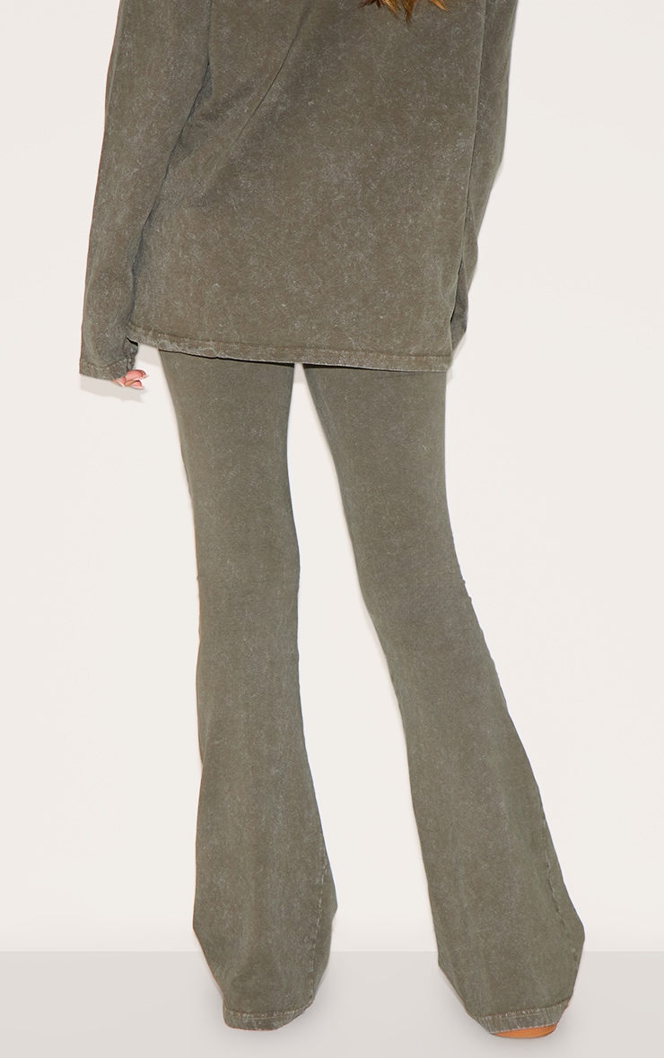 PRETTYLITTLETHING Olive Embossed Logo Washed Skinny Flare Pant image 3