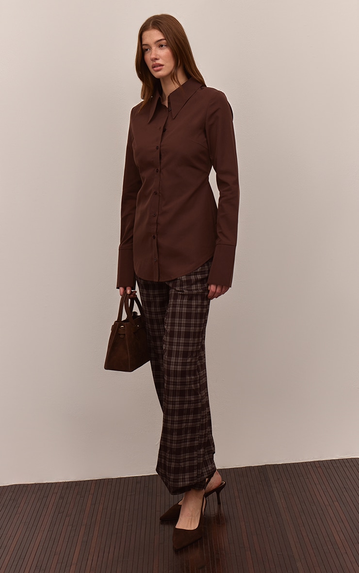 PLT Label Chemise ajustée chocolat à revers oversize et boutons image 3