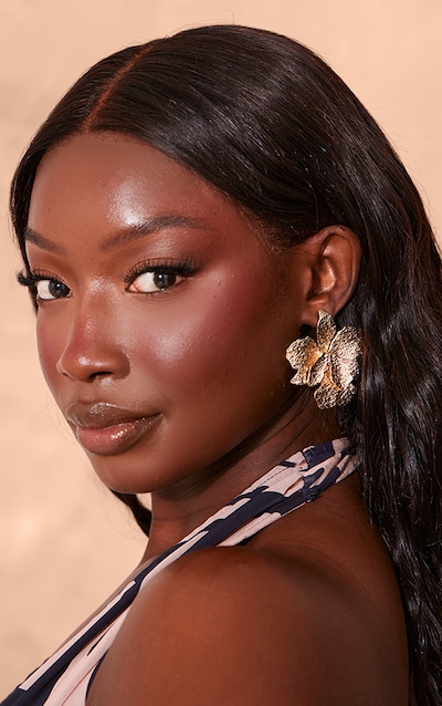 Gold Textured Flower Stud Earrings