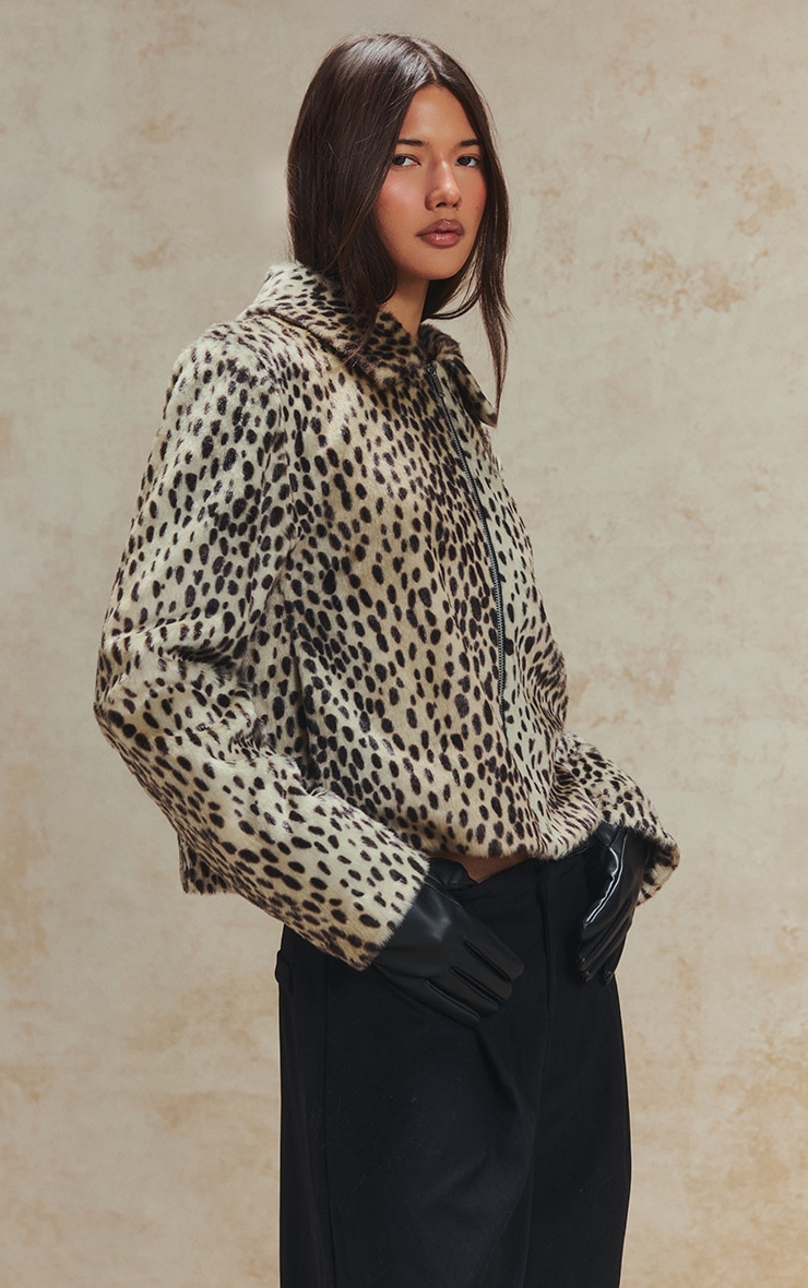 Beige Leopard Print Short Faux Fur Jacket image 2
