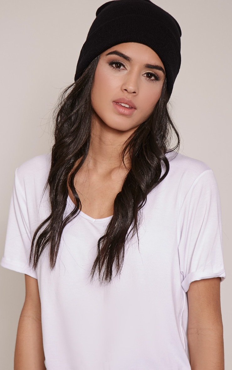 plain black bobble hat