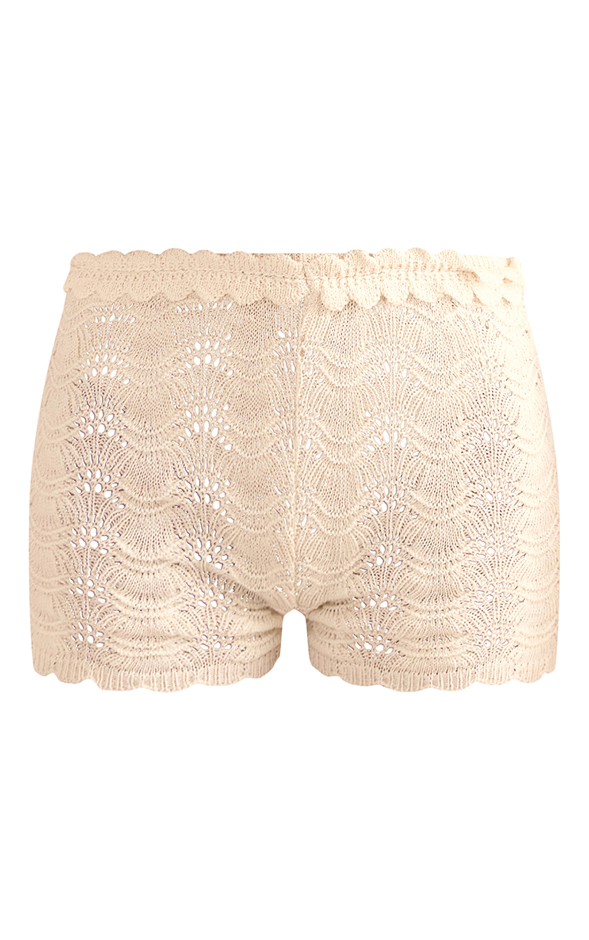 Mini short en maille style crochet écrue à détails sur la taille image 6
