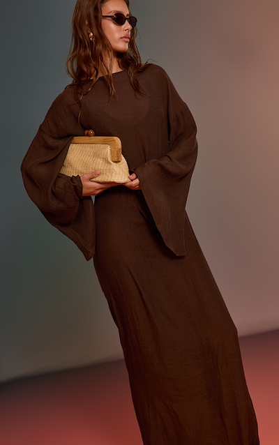 Robe de plage longue en effet lin espresso à manches flutes