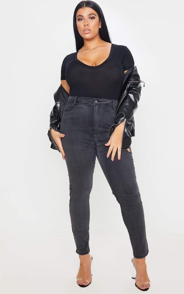 PRETTYLITTLETHING Plus Washed Black 5 Pocket Skinny Jean