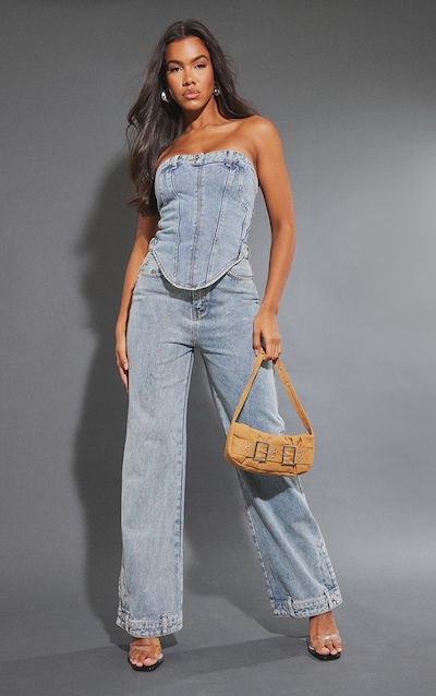 Jean droit bleu moyennement délavé à taille détaillée