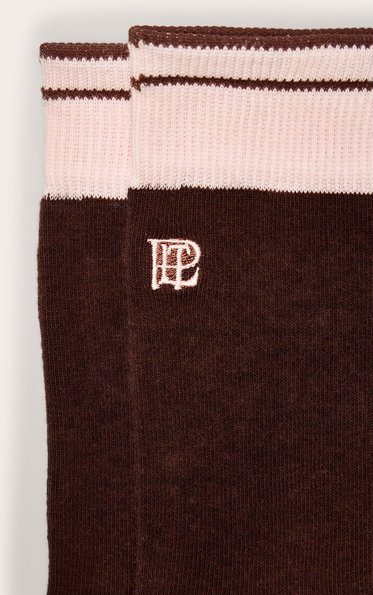 PrettyLittleThing Chocolate Embroidered Gripper Socks image 3