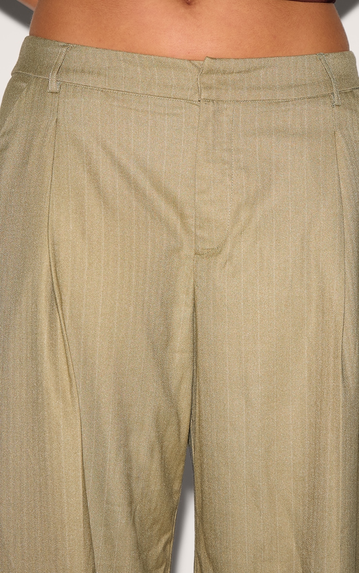 Plus Pantalon de tailleur droit tissé deluxe vert olive à fines rayures image 4