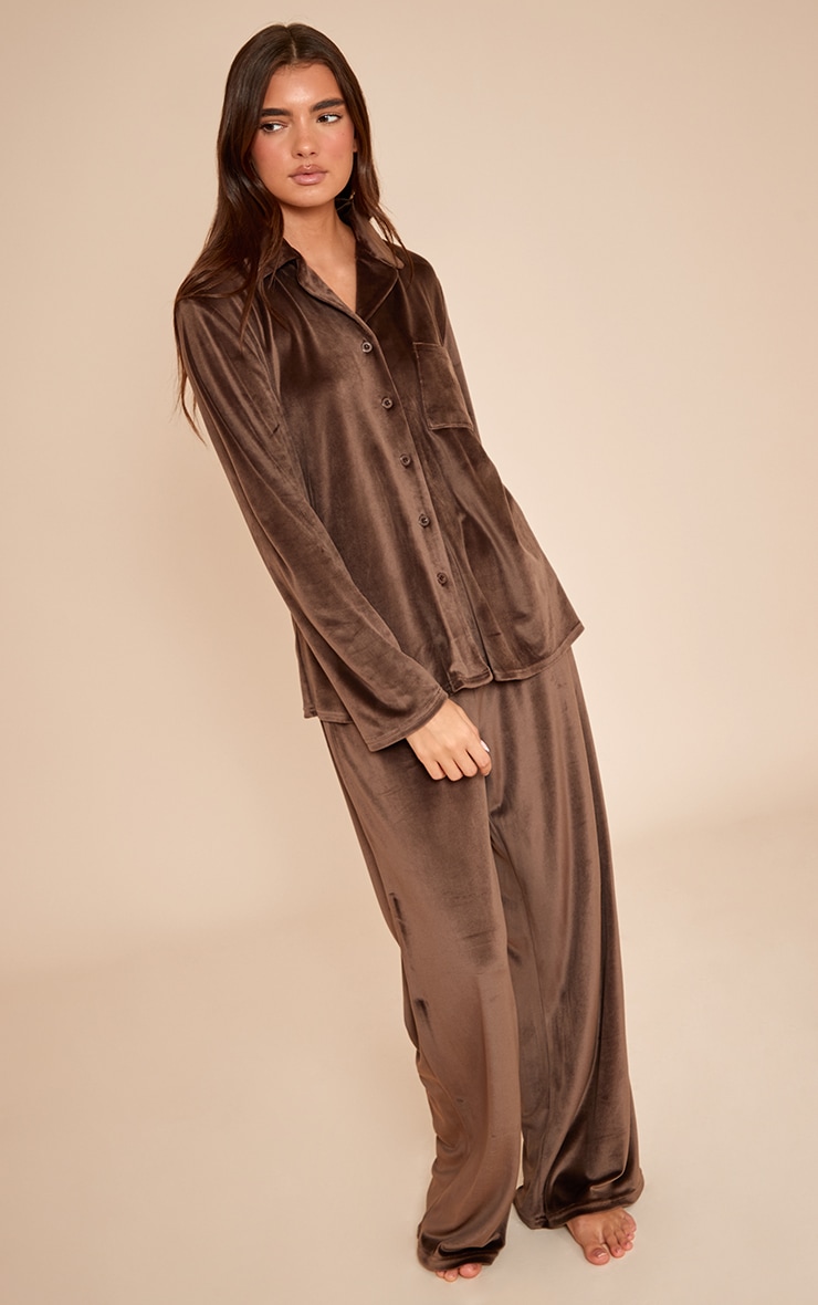 Ensemble de pyjama doux chocolat à lisérés contrastants image 3