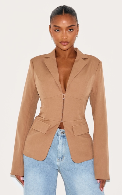 Shape Blazer de tailleur taupe à décolleté et taille cintrée