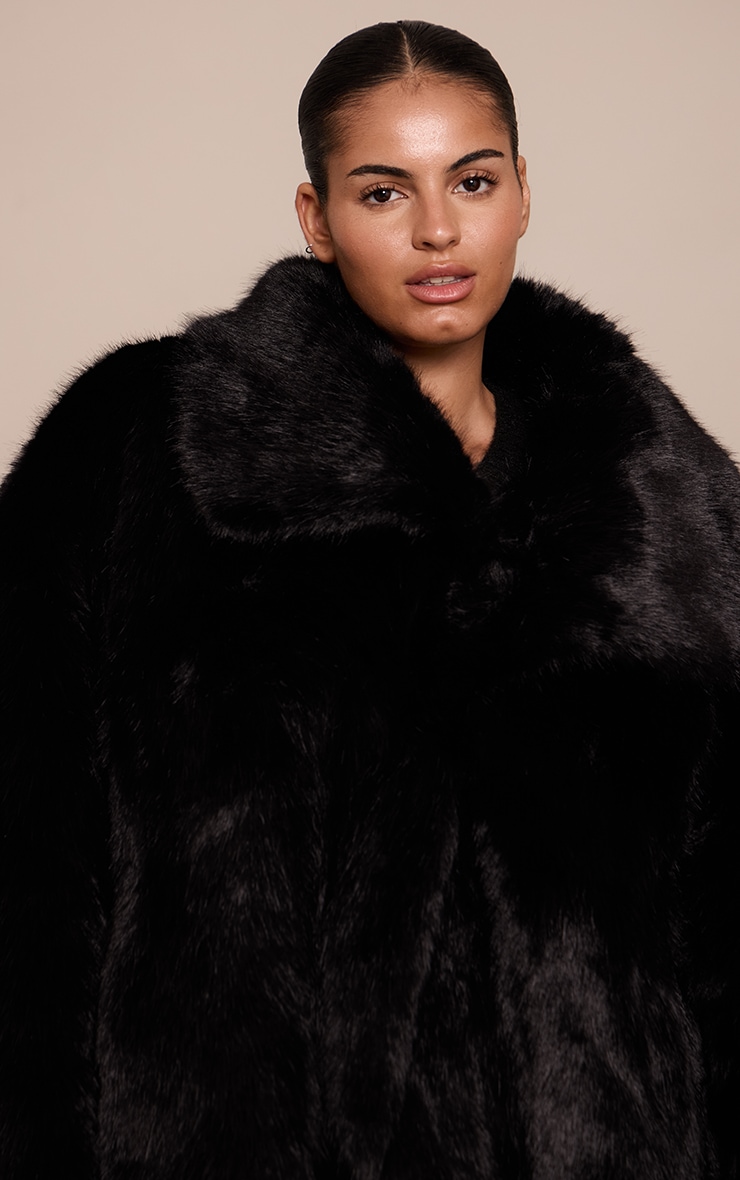 Plus Black Faux Fur Short Shawl Collar Coat image 4