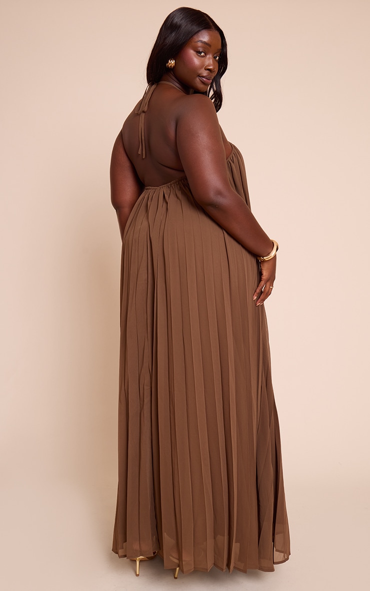 Plus Chocolate Printed Pleated Chiffon Halterneck Maxi Dress image 2