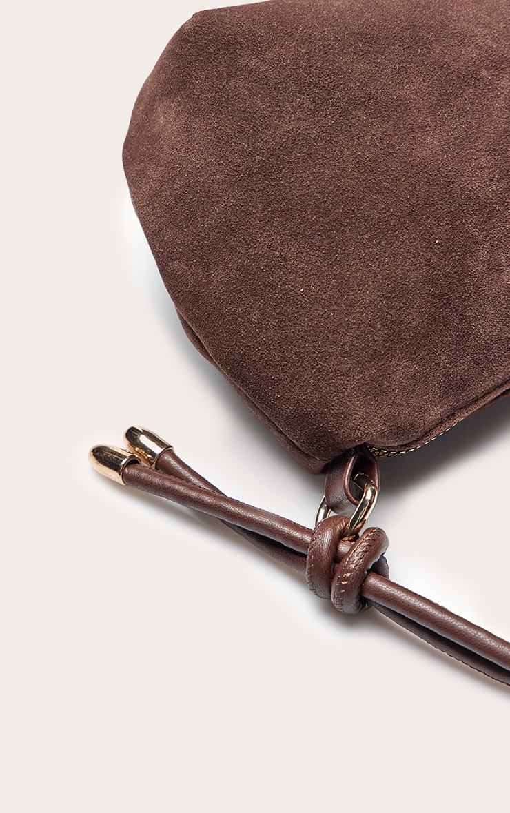 Sac à main en suédine chocolat à anse nouée image 4