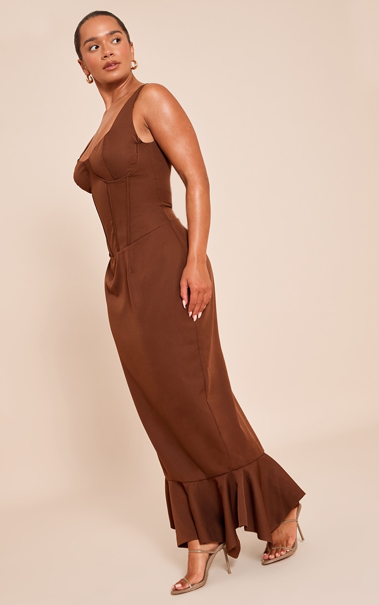 Shape Robe longue chocolat à détail corset et ourlet volanté image 3