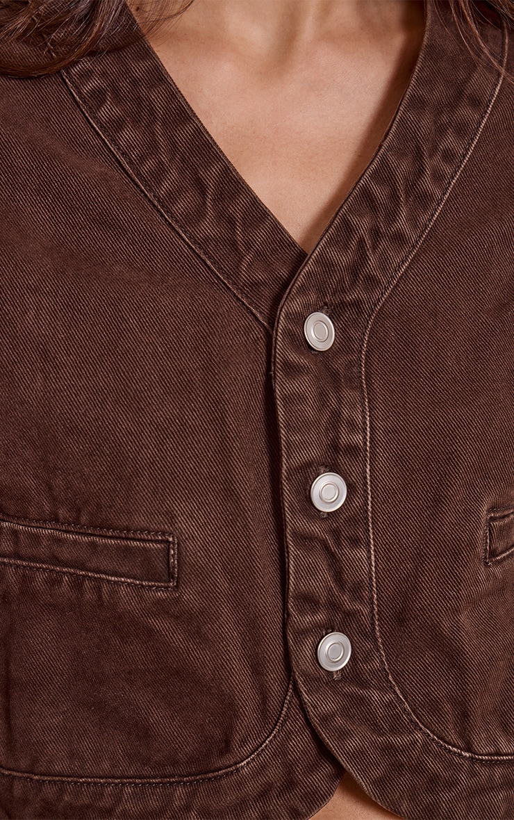Veste courte en jean chocolat à col en V et ourlet incurvé image 4