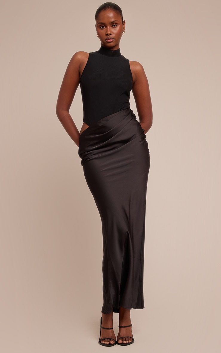 Robe longue en mesh noir à col nageur et jupe satinée image 3