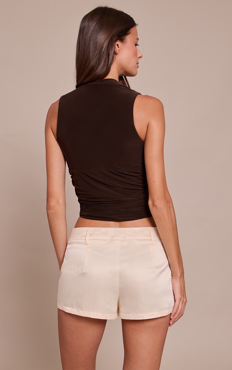 Mini short taille mi-haute satiné crème image 3
