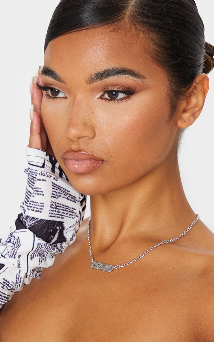 Collier argenté 1999