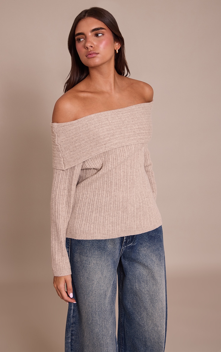 Top en maille tricot avoine à épaules dénudées et manches longues