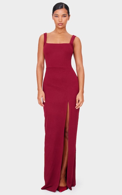 Robe longue bordeaux à col droit