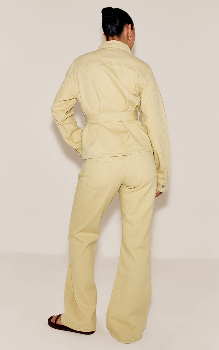 Jean flare crème au beurre à taille mi-haute et coutures contrastantes image 2