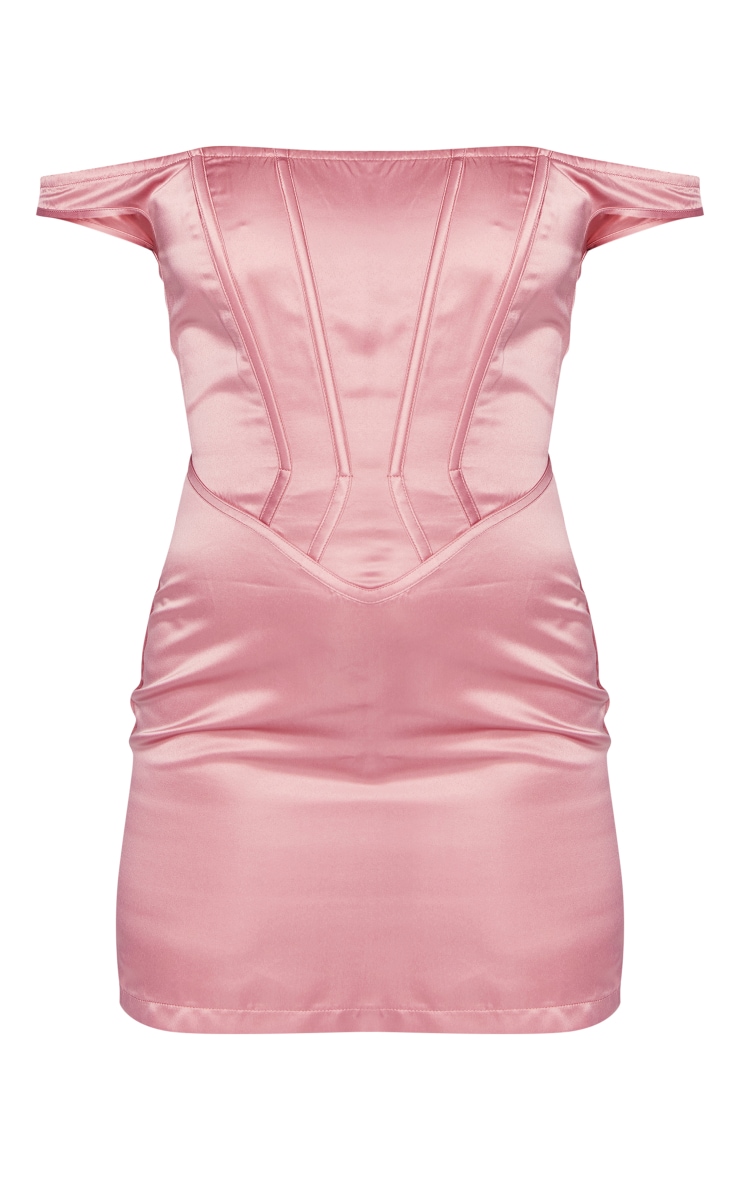 Robe moulante satinée rose cendré à corset col bardot image 5