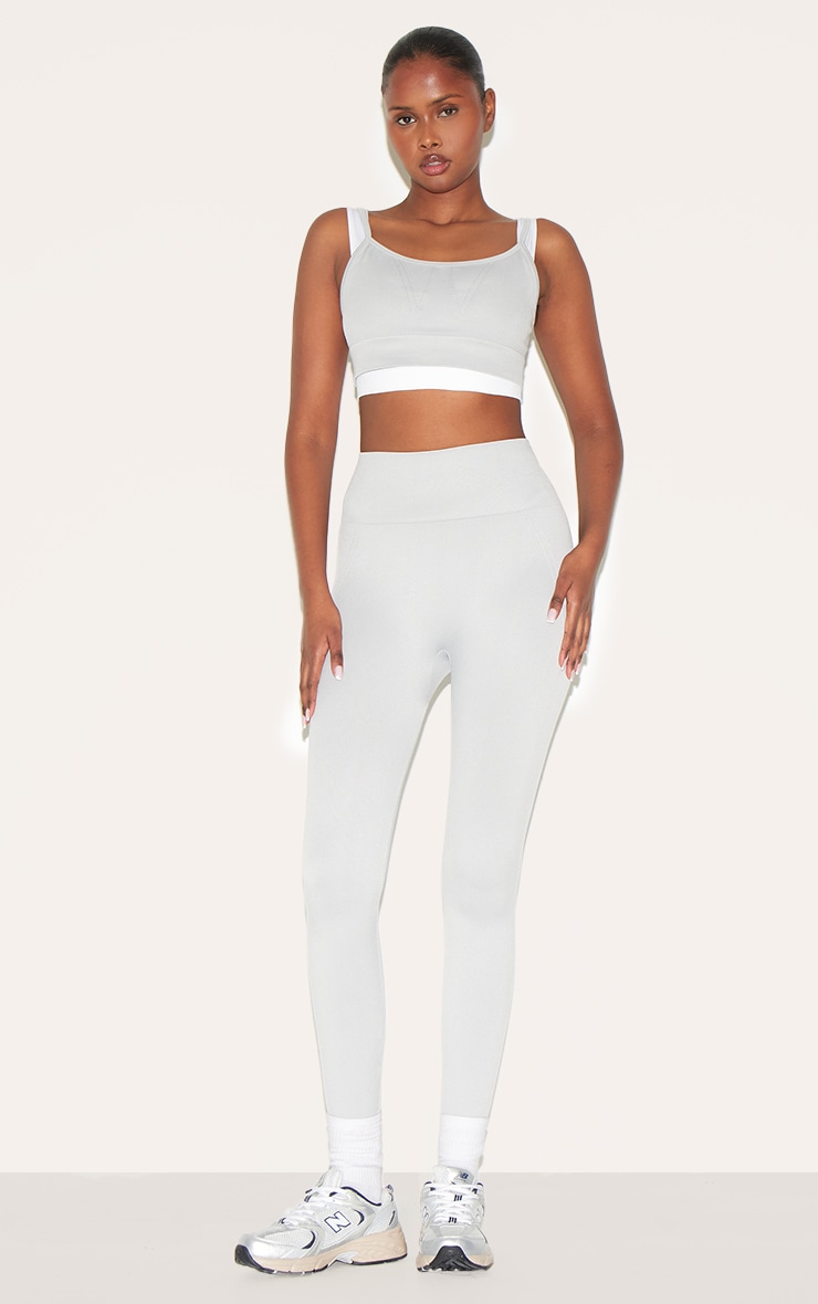 Legging gris clair à taille haute et lignes sans coutures image 1