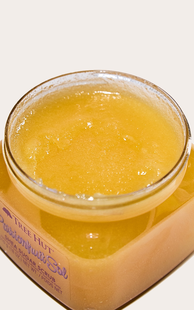Tree Hut Passionfruit Shea Sugar Scrub 510g image 2