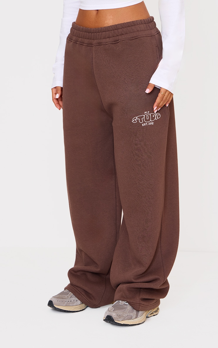 Petite Jogging droit chocolat imprimé "PLT Studio" image 2