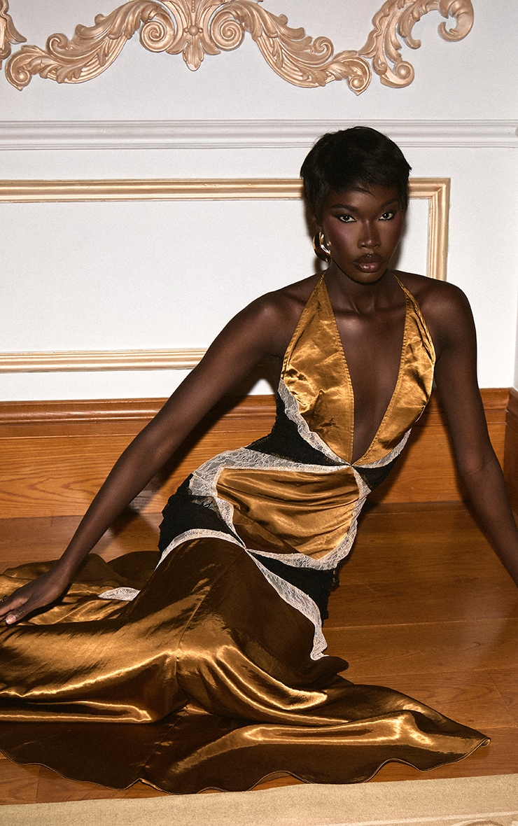 Robe sirène longue olive doré à bretelles fines et empiècements en dentelle image 3