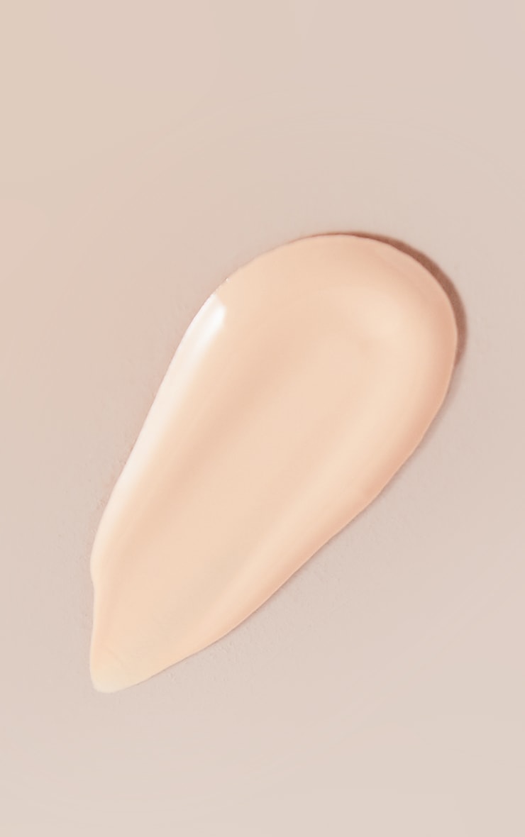 PRETTYLITTLETHING Serum Foundation Porcelain image 2