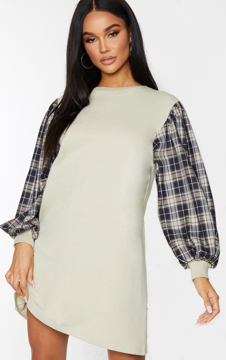 Robe pull gris pierre à manches imprimées carreaux contrastantes
