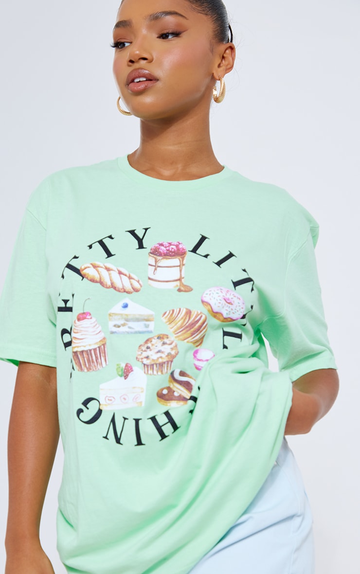 PRETTYLITTLETHING T-shirt oversize vert pastel imprimé Dessert image 4