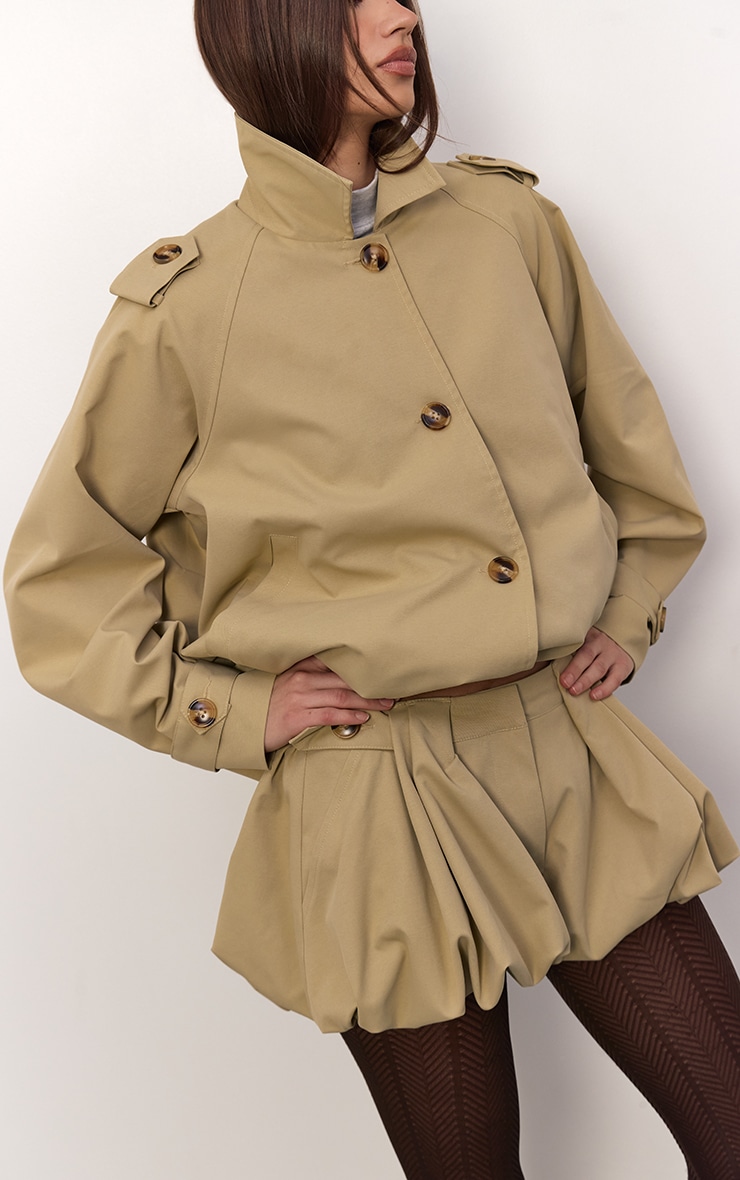 Veste style trench court gris pierre à ourlet bouffant image 5