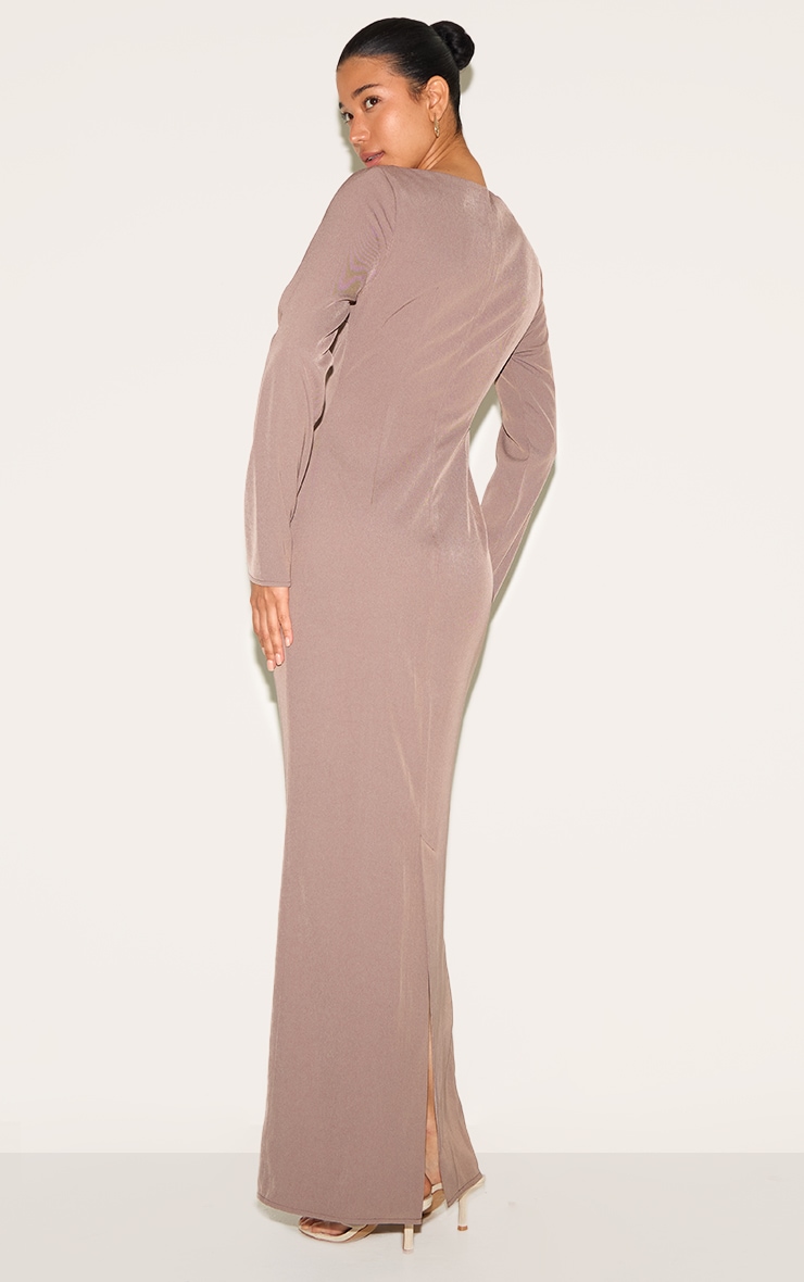 Robe de tailleur longue gris champignon à col bateau image 2