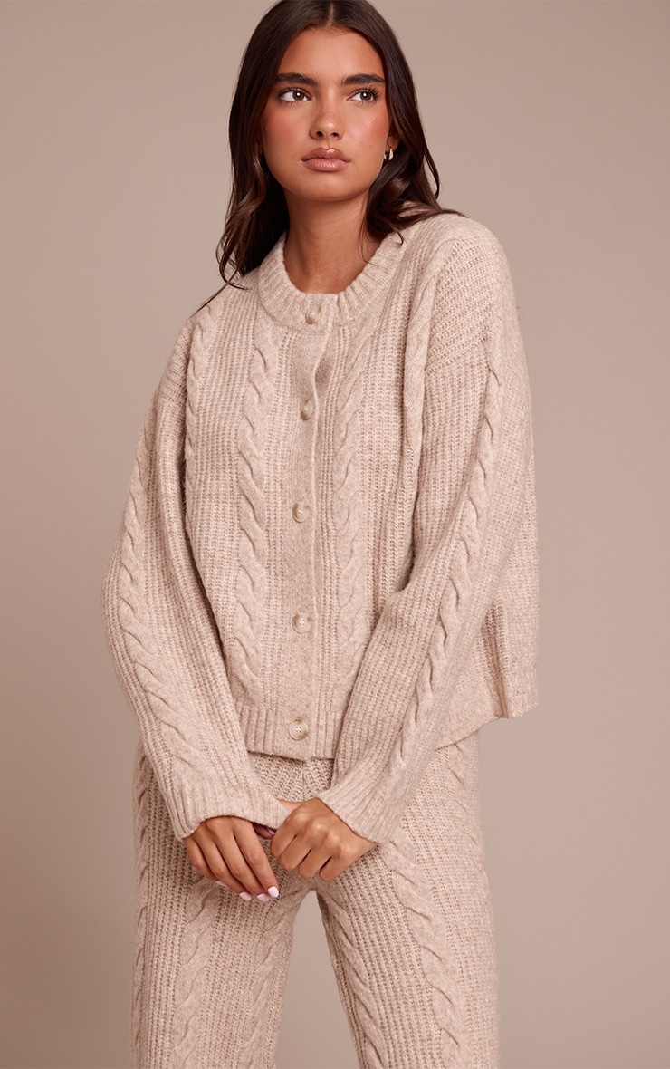 Cardigan en maille tricot torsadée gris pierre à boutons image 1
