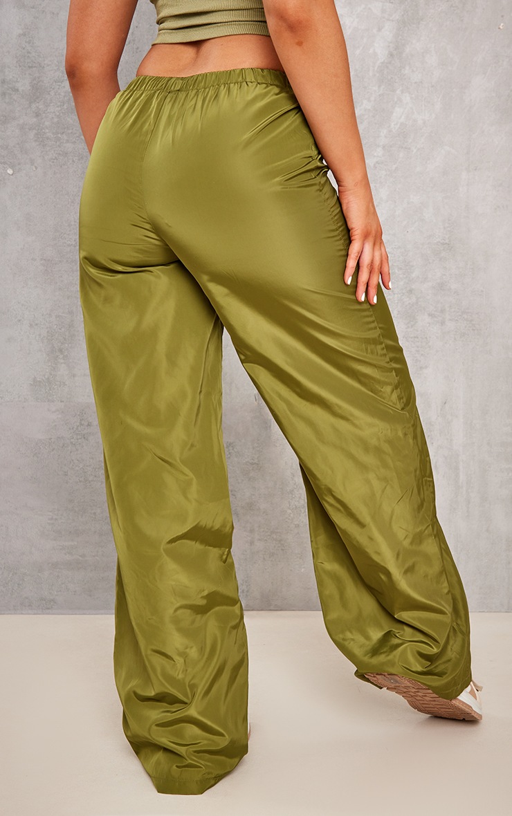 Khaki Shell V Front Toggle Waist Cargo'S PrettyLittleThing