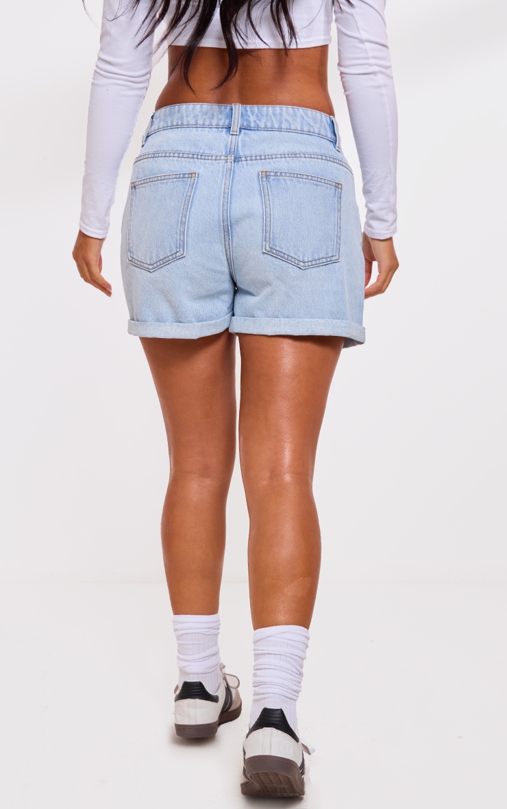 PRETTYLITTLETHING Petite Light Blue Turn Up Mom Denim Shorts image 3