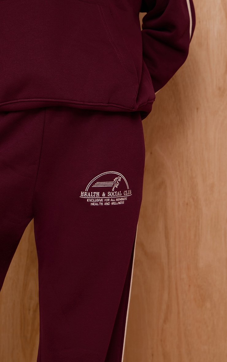 Jogging large rouge vin imprimé "Health Club" image 4