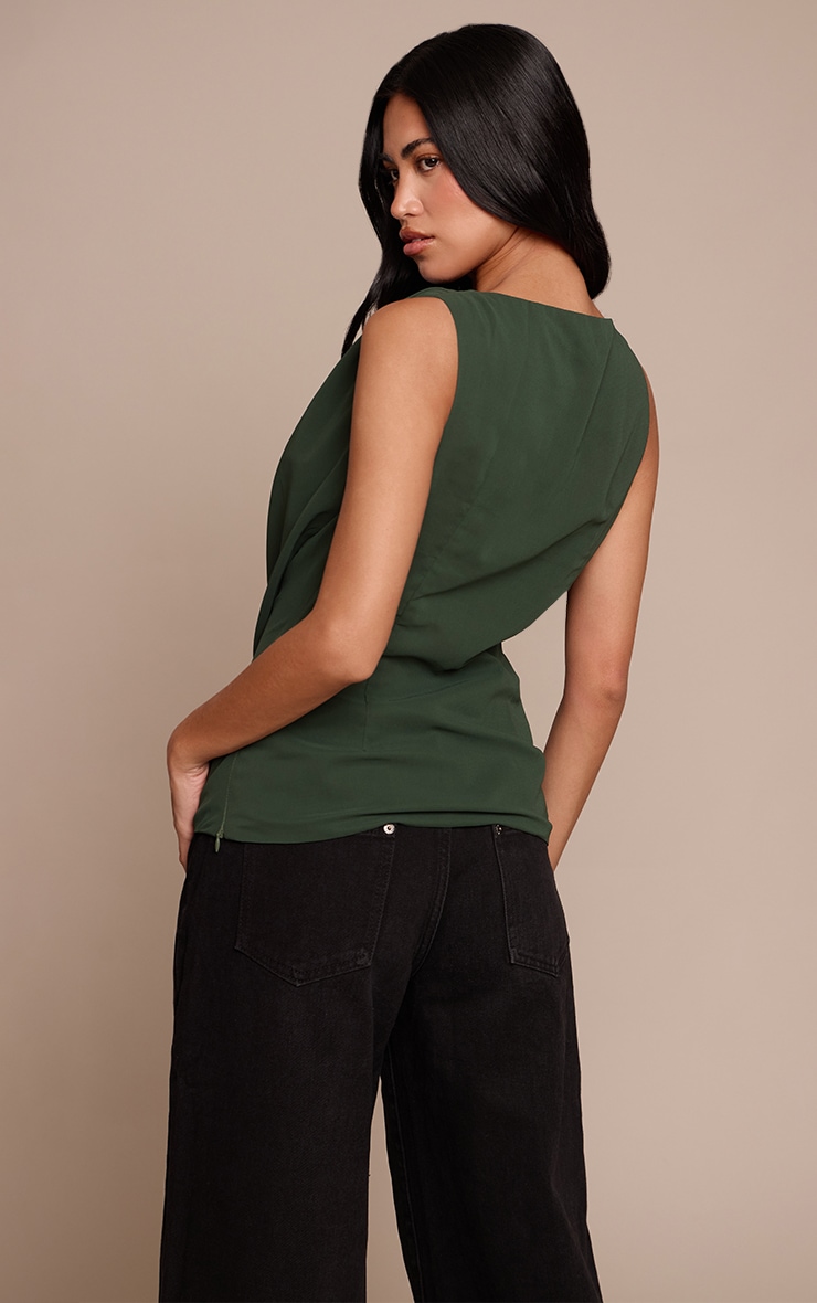 Top drapé en mousseline de soie vert forêt sans manches image 2