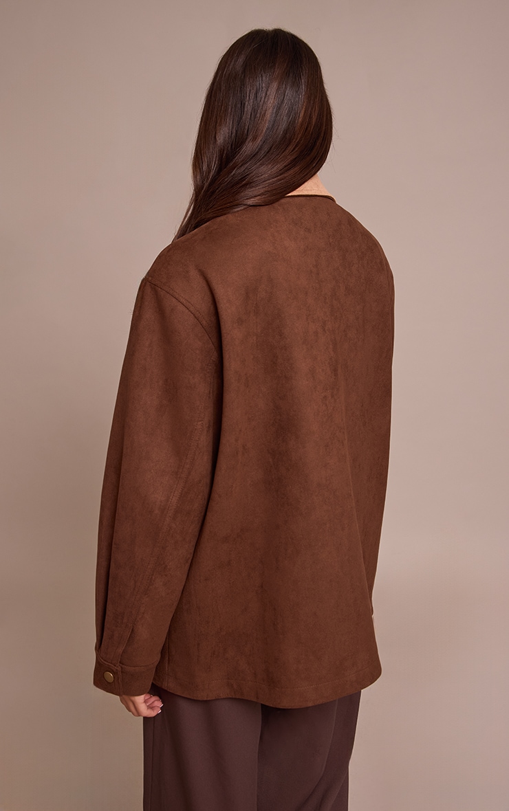 Veste chocolat à col contrastant et poches oversize image 2