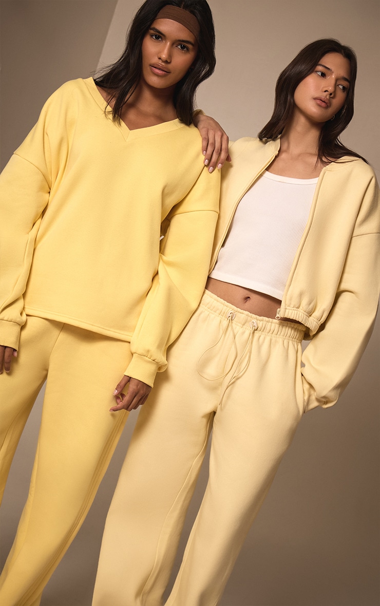 Butter Cream Drawcord Waist Cropped Zip Up Sweatshirt image 3