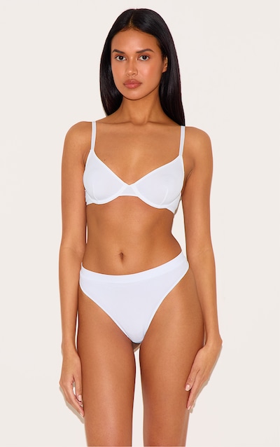 Soutien-gorge blanc sans bonnets à armatures