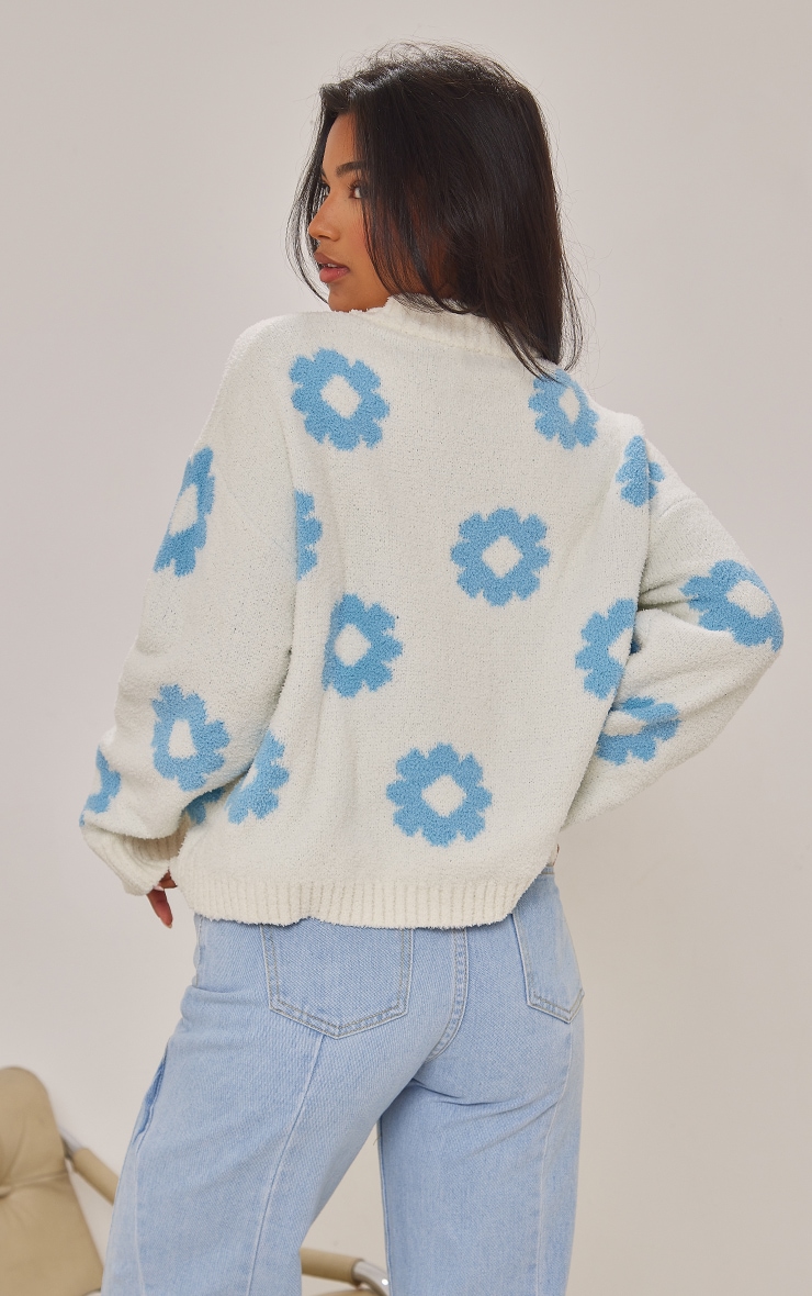 Pull en maille tricot éponge blanche fleurie image 2
