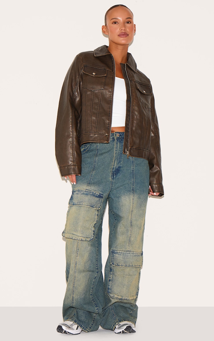 Plus Vintage Mid Wash Oversized Cargo Pocket Detail Wide Leg Jeans image 2